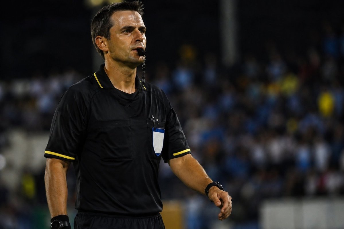 HorizonteInt's tweet photo. Você pode ter sido ignorado, trocado ou esquecido.

Mas isso nunca diminuiu o seu valor.

Quem não soube te amar, não define quem você é.

Continue. Há pessoas e dias melhores esperando por você. ❤️

#BoaNoite #Recomeço #SaudeEmocional https://t.co/Bi5aaayCmH