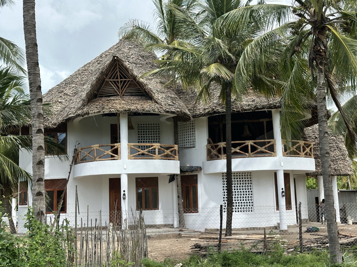 dnahinga's tweet photo. Most people struggle to answer two simple questions before building:

“What kind of house do I actually want?”

And,

“What will it Cost?”

So we built PoDCity Design Hub.

Browse housing styles, discover ideas, and narrow down your vision before spending a single shilling on construction.

Take a look and tell me what you think:

https://t.co/Fs17EeRy6r

Feedback, criticism, and feature requests are all welcome.