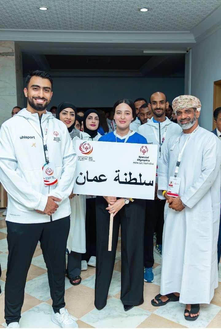 OmanEmbassyTN's tweet photo. بدعوة من الفاضلة مليكة الحاج بالضياف رئيسة الجامعة التونسية للأولمبياد الخاص لحاملي الإعاقة الذهنية، حضر سعادة الدكتور هلال بن عبد الله السناني سفير سلطنة عُمان المعتمد لدى الجمهورية التونسية، يوم الخميس 18 يونيو 2026م بفندق نادي القنطاوي بمدينة سوسة، فعاليات اليوم الافتتاحي للألعاب الإقليمية العاشرة للأولمبياد الخاص الدولي لمنطقة الشرق الأوسط وشمال أفريقيا - الرياضات الشاطئية "تونس 2026م" والتي يُشارك فيها وفد الأولمبياد الخاص العُماني خلال الفترة من 16 – 22 يونيو 2026م، وذلك برعاية والي سوسة سفيان التنفوري وبحضور المهندس أيمن عبد الوهاب الرئيس الإقليمي للأولمبياد الخاص الدولي لمنطقة الشرق الأوسط وشمال أفريقيا.