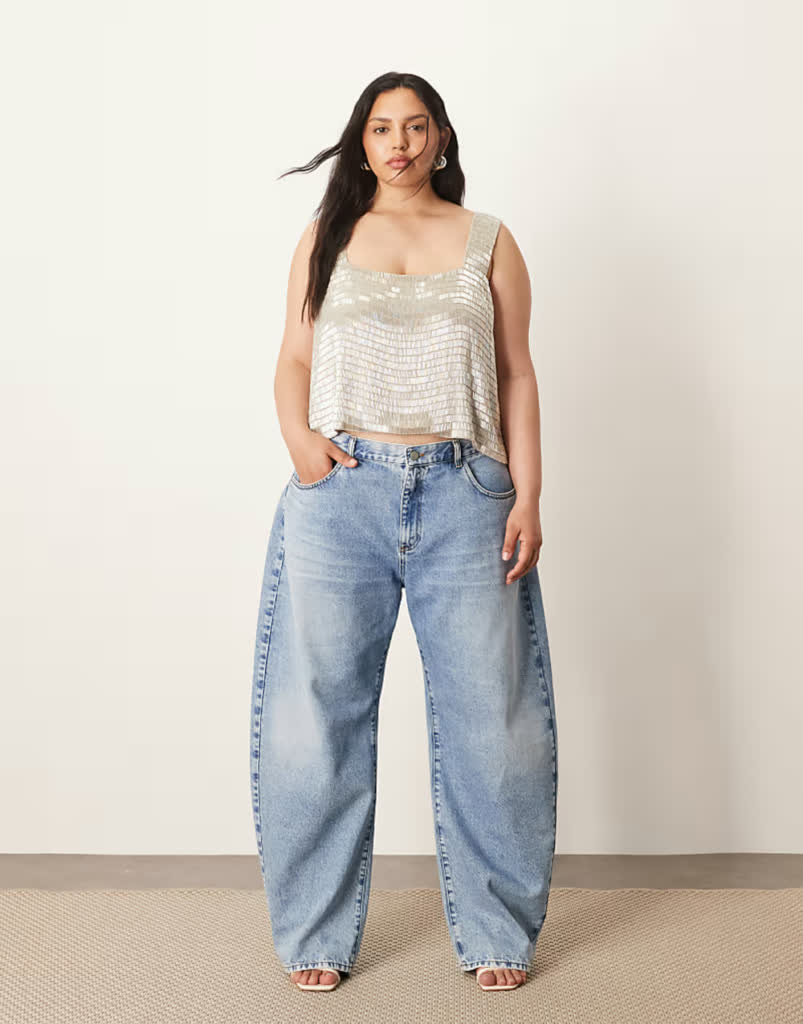 MarieDenee's tweet photo. What shopping advice do you wish someone had given you years ago?

Because "buy it if it fits" is no longer making the cut. 
Stop Doing This When You Shop for Plus Size Clothes. It's Costing You More Than You Think https://t.co/RrH5hcYwPL https://t.co/iQfthREyKw