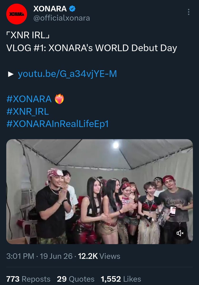 Trasherof08's tweet photo. Grabe, ang daming nangyari sa 1Z sa isang araw lang! 😭🙏🏻 So proud talaga sa mga artists ng 1Z! Daming ganap at lapag! ☝🏻😌 

#SB19 #Xonara #1ZENTERTAINMENT https://t.co/39QS0h8FXn