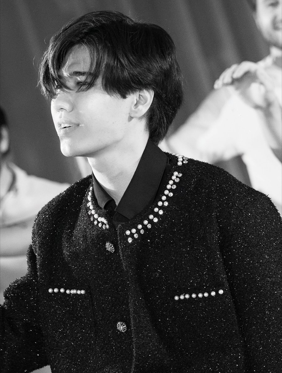 Wince_Z's tweet photo. 🖤✨ https://t.co/yw0WrZXtPI