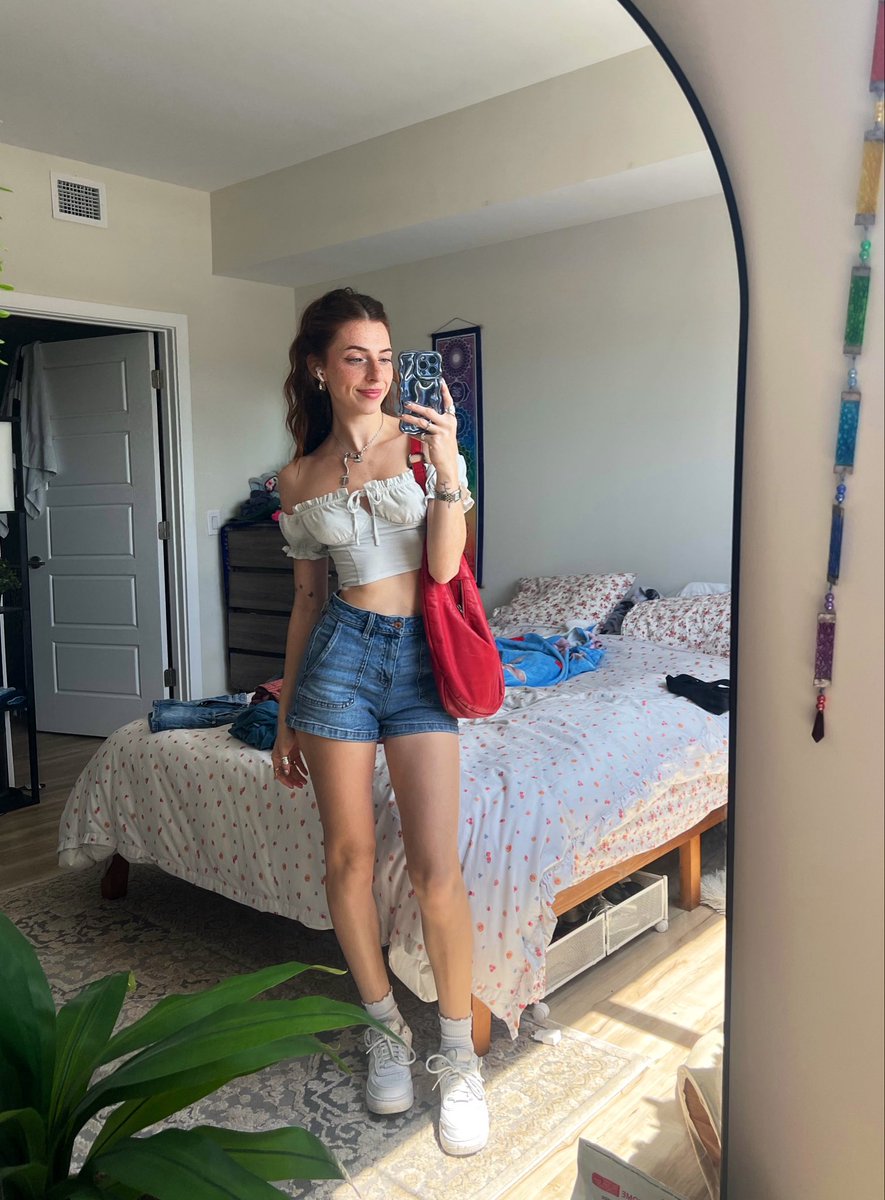 Lynn🦋 tweet media