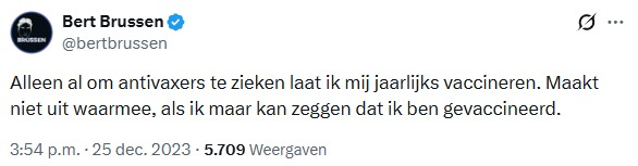 BumblebeeJoe's tweet photo. Ik wilde net zeggen hoe ontzettend blij je me maakt met de opmerking dat je zoveel en zo vaak mogelijk laat vaccineren om de 'anti-vaxxers' te zieken, @bertbrussen. 

Maar misschien moet ik dat nu maar even niet doen. Dat zou namelijk #HoogstOngepast zijn.

Want #IkBenEenNetteJongen.

#SindsVandaag.