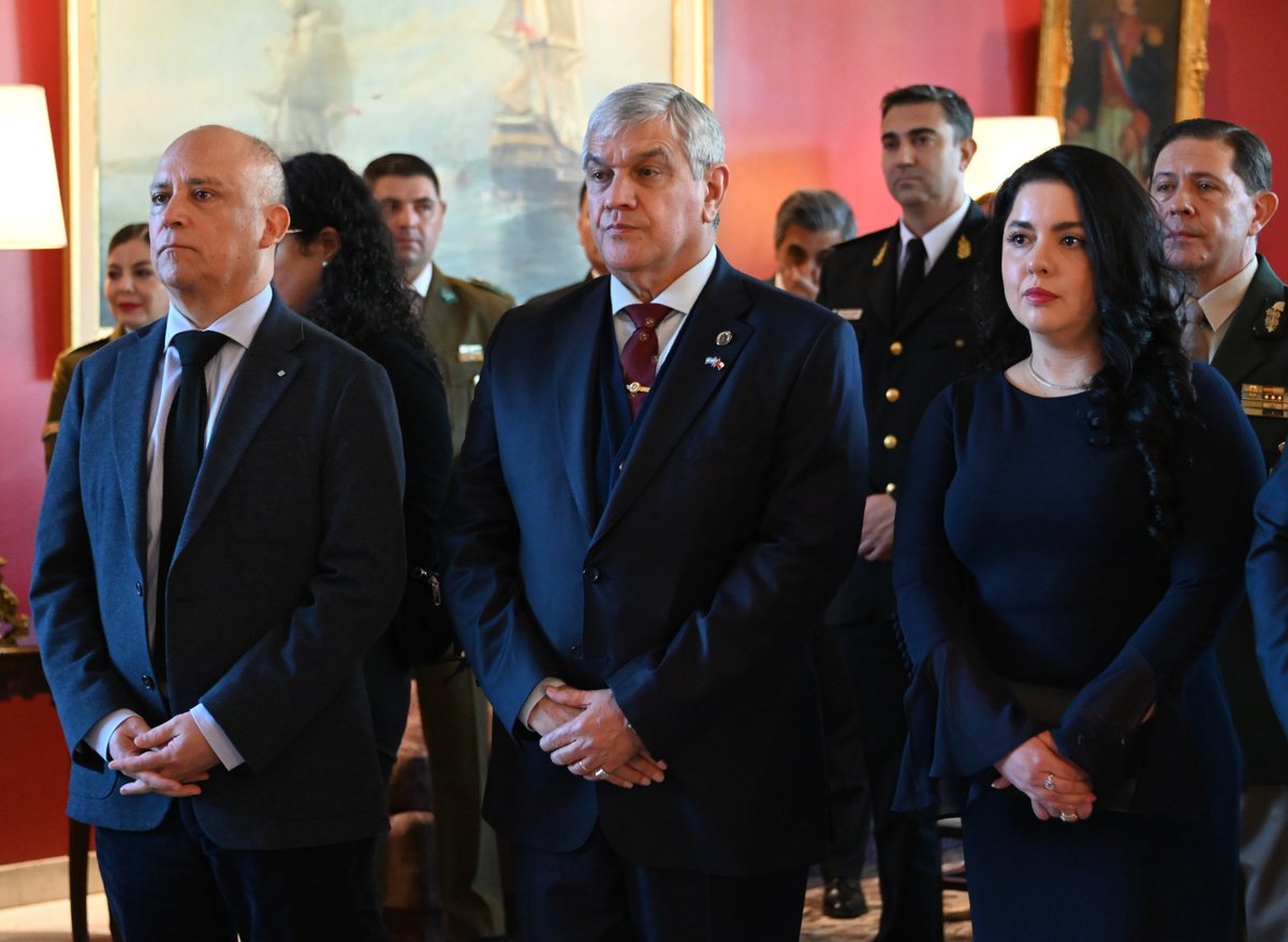 luisrolleok's tweet photo. El 93° aniversario de la Policía de Investigaciones de Chile fue una valiosa oportunidad para acompañar una ceremonia que puso en relieve la trayectoria y el compromiso de esa institución con la seguridad pública. https://t.co/EV8GzoPvOT