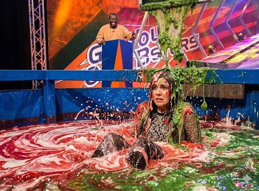 GYOBGunge97's tweet photo. BBC News Presenter Keeley Donovan Dunked into the Cold Smelly Slop #gyob #getyourownback #gunkdunk #ownclothes #top #skirt #blacktights #tights #nylonlegs #nylonfeet  #smellyslop #gunge #gunged https://t.co/C24sqJJPp7