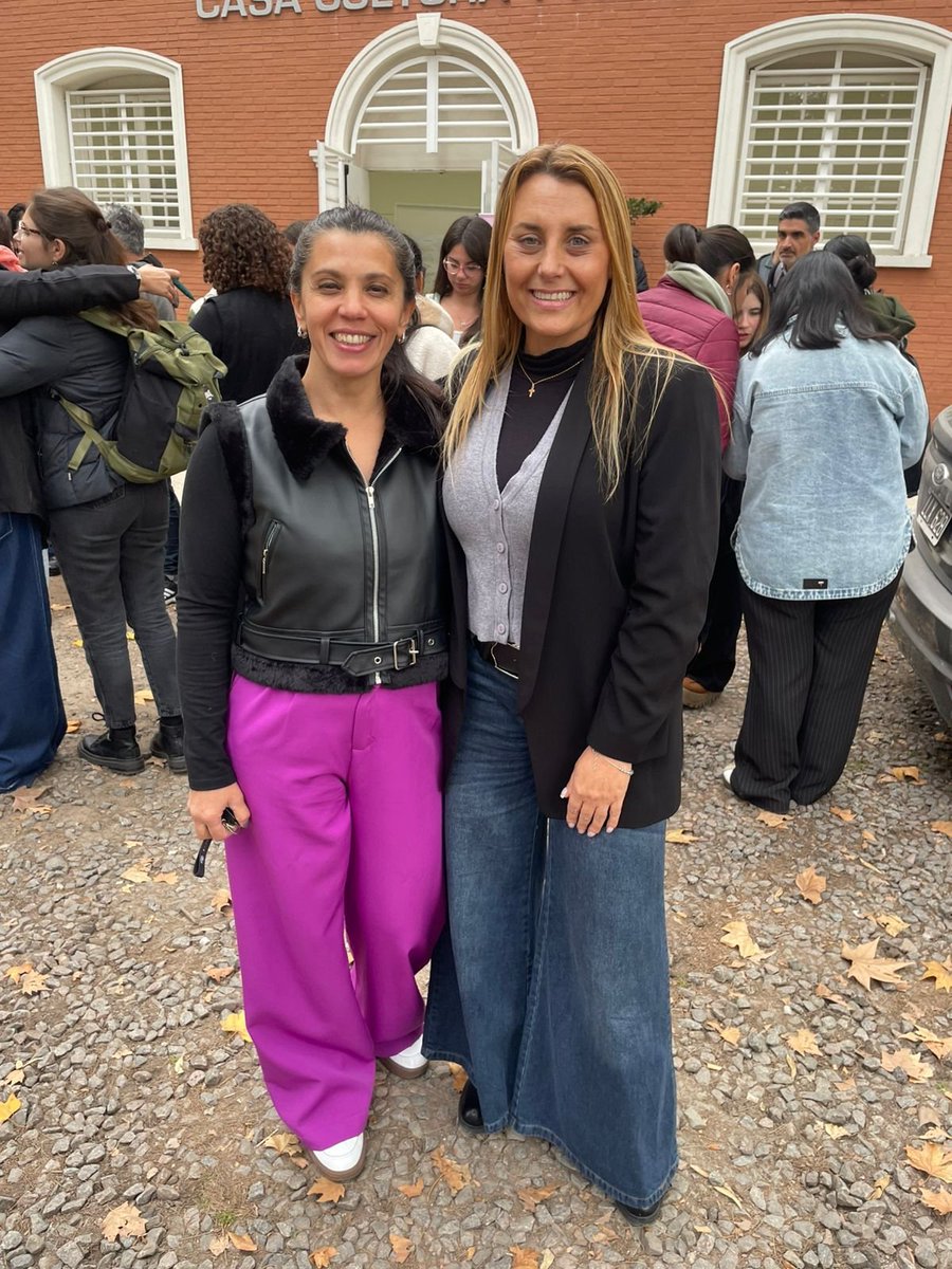 ElyFarese's tweet photo. ENTRAMADOS

Se realizó el lanzamiento de la Mesa Multiagencial de ENTRAMADOS en #MalvinasArgentinas. https://t.co/R0LsEKh4ir