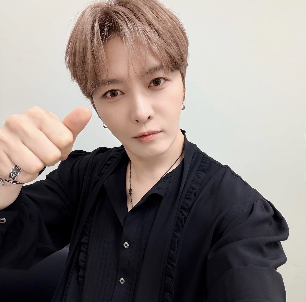 jumonmon's tweet photo. ジェジュンおはよー☁️

バズリズム観たよー😊
綺麗な歌声を届けてくれて
ありがとう☘️
もっと聴きたかった♡
地上波で観るジェジュン💚
幸せな気持ちになった💞
たくさんの人が見てくれると良いね☺️
私も早く会いたいよ〜🥺

健康で
ただただ健康で…
日本で待ってる(っ ॑꒳ ॑c)
@bornfreeonekiss 

#ジェジュン
 #JAEJOONG 
 #OASIS 聴いて今日も頑張る💪