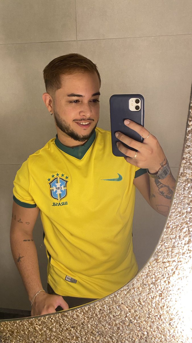 cafilhoo's tweet photo. Sai tão fofinea nessas https://t.co/XlX2ge1xav