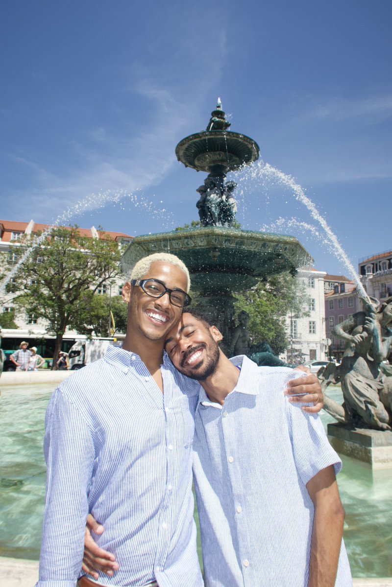 Danilinho's tweet photo. Dia do meu melhor amigo e grande amor! Feliz aniversário, vida! Viva você e toda sua beleza, elegância e genialidade. Dono do sorriso mais lindo desse mundo! 🤍🫀🫂🎉👨🏾‍❤️‍💋‍👨🏾 https://t.co/eDlr66BJZg