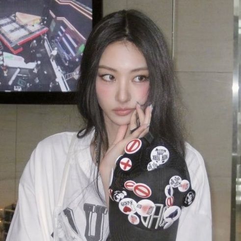 katebbow's tweet photo. KIM MINJI FIGHT BACK https://t.co/FTQwfK3qQI