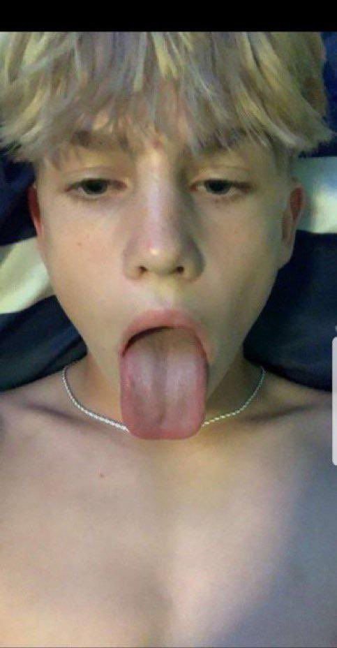 Gilbated's tweet photo. Send in dm for all bait request and bait files mega links and VIP group available HMU. https://t.co/C4DXHEW1sX

#bait #baitedboys #baitrequest #baits #BaitedStraights #baitservices #Str8 #gay #gayteen #baitedstr8 #baited https://t.co/kK6j2MTenH