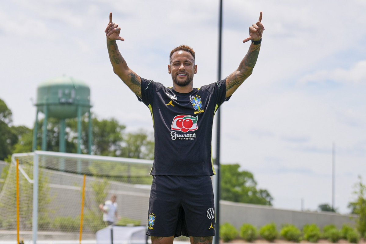 GingaBonitoHub's tweet photo. Neymar continued with his training today in New Jersey 🇧🇷💪🏽

📸 | CBF Media https://t.co/oGNKpsvlrn