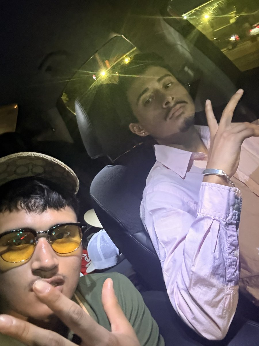 00sxooby's tweet photo. i can't believe i have to do this life without you! 
my brother, my twin! 
this puzzle of 3 is missing a piece! 
i promise a full life! 
i love you twin! ☣️ https://t.co/AltJi2JmX6
