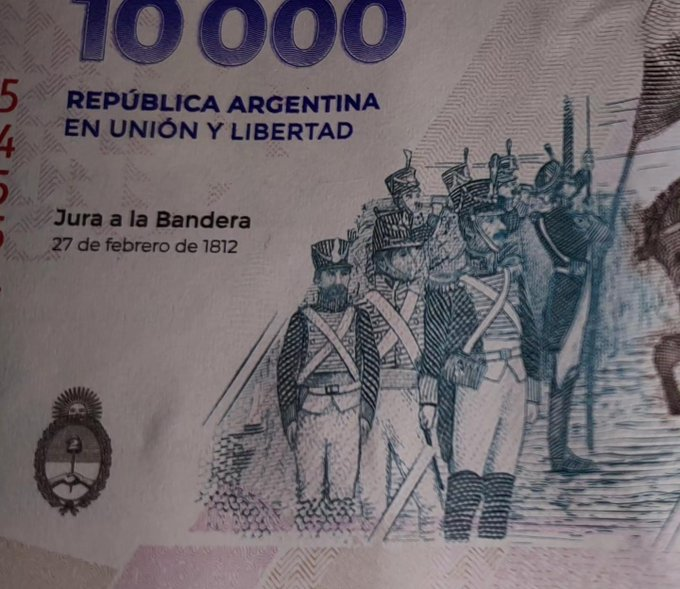 icardo8's tweet photo. ¿Saben en el mundo que en Argentina tenemos un billete de Messi granadero? https://t.co/NAey1ElB1h