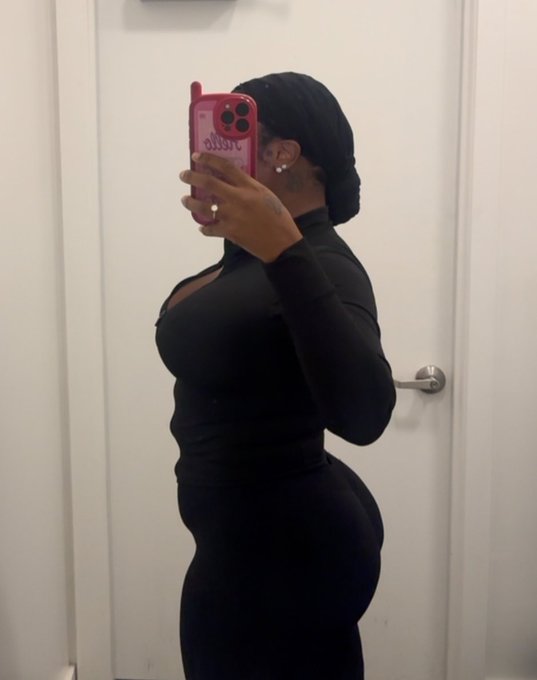 Janet Jackson’s Tiddy - the gym has done wonders. https://t.co/HoBnc5UQJb