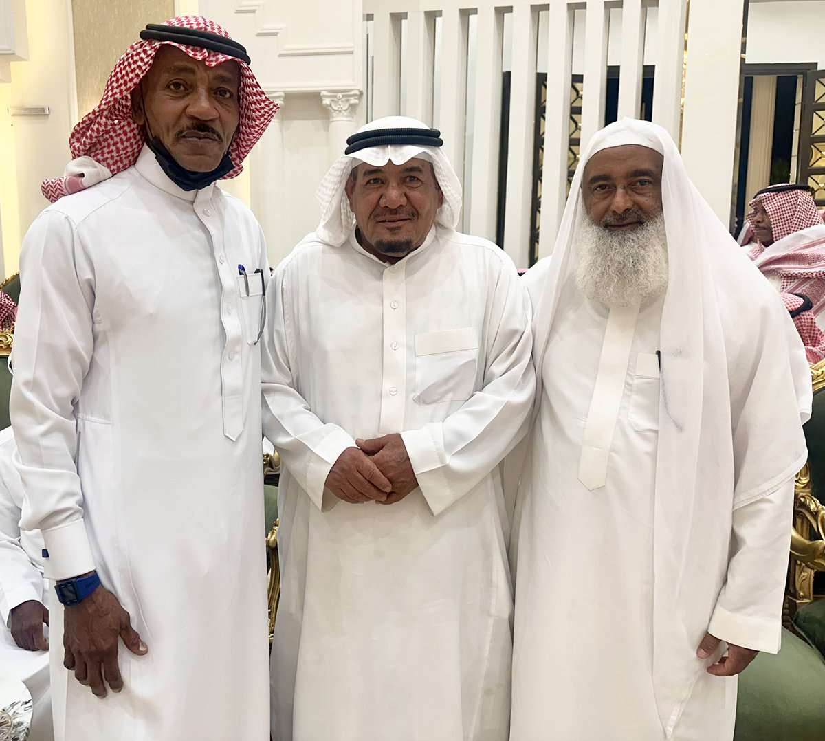 fahad_aldous's tweet photo. احتفل الصديق العزيز افراح بن مندل السويلم  بزواج نجله الشاب تركي من كريمه نجم  #الهلال سابقاً مشاري بن علي العويران  مساء اليوم في قاعة بيان للاحتفالات 
بحضور عدد من اصحاب السمو الامراء و وجهاء المجتمع  وقدامى الرياضيين وأقارب  ومحبي أسرتي العروسين   .
  💐تهانينا وألف مبروك ونسأل الله أن يبارك لهما  وبارك عليهما  وجمع بينهما في خير ورزقهما الذرية الصالحه. 
#افراح_السويلم_العويران