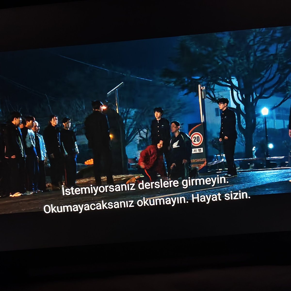 nis tweet media
