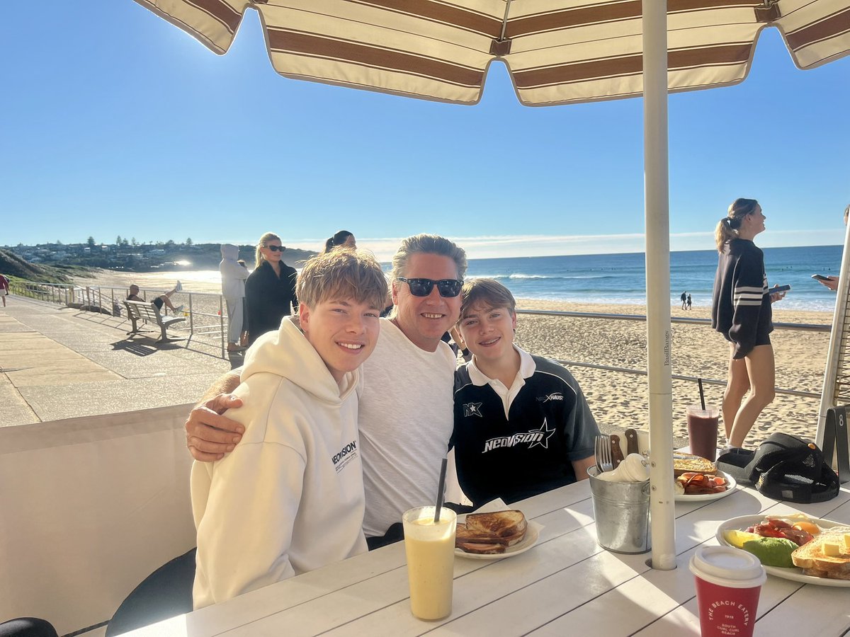 bluewolfpack1's tweet photo. Great way to start w/end - breakfast on the beach with my little G’s 🤙 https://t.co/ezLKAiNAIh