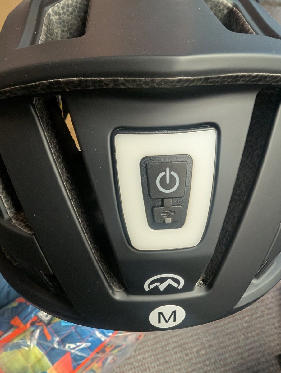 ReplaysSports's tweet photo. Bike Helmet MIPS https://t.co/d5KXASloLB #EvergreenColorado #ebikes #ebike #ski #electricbike https://t.co/iIB0xLaiOe