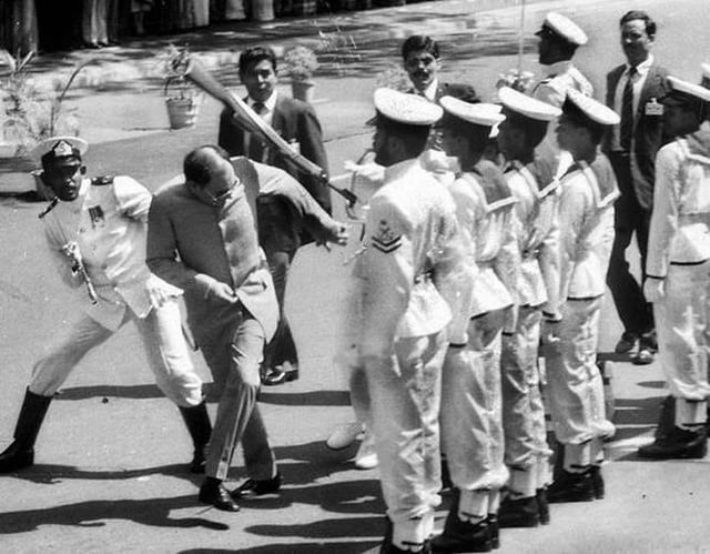 IndianProudSikh's tweet photo. @SupriyaShrinate @AlArabiya_Eng See &amp; decide who has spine &amp; who DOESN'T who was coward &amp; spineless! https://t.co/EF93J7U9XK