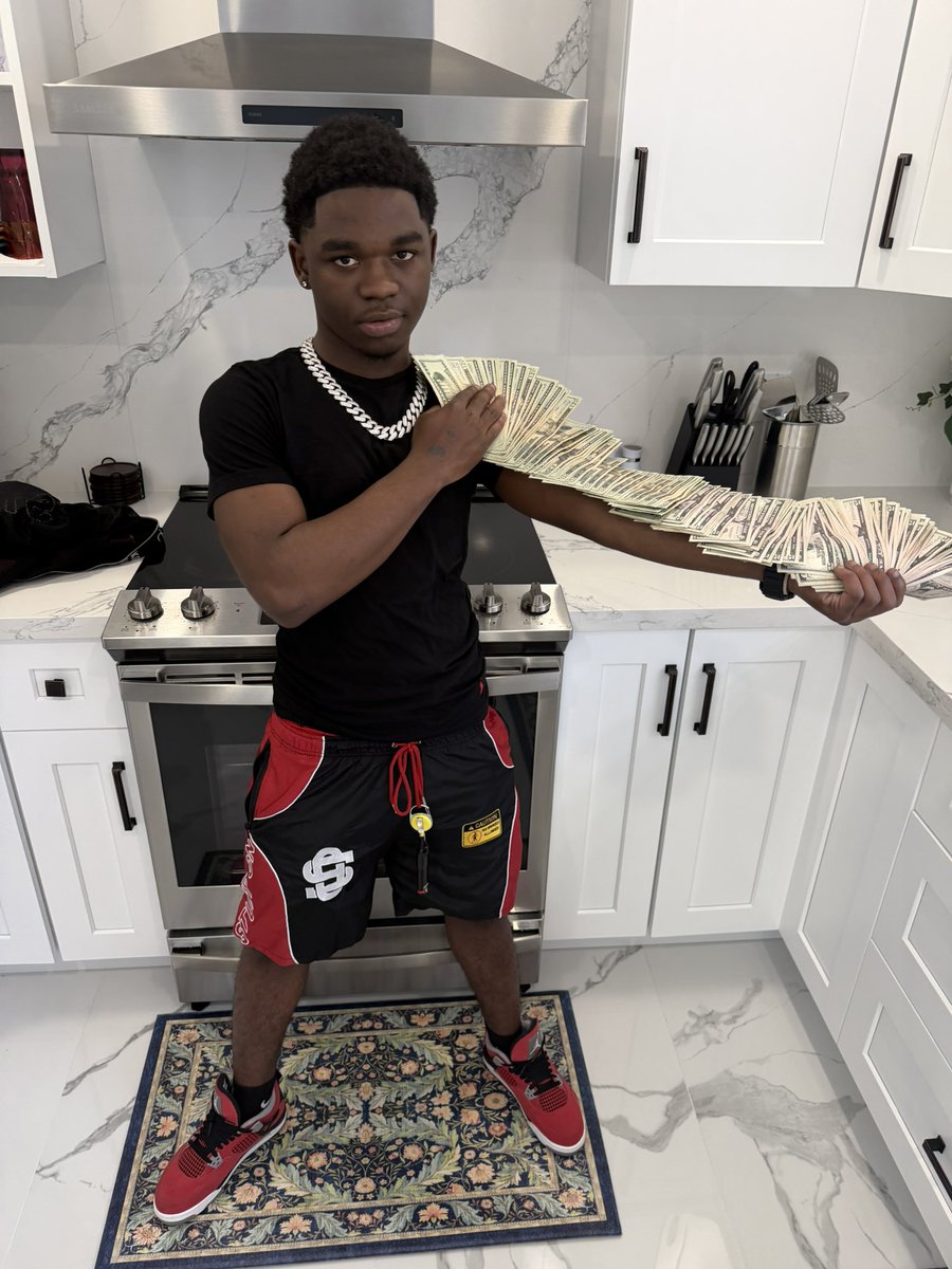 Overlyhumble5's tweet photo. https://t.co/L0XzJh3MB5