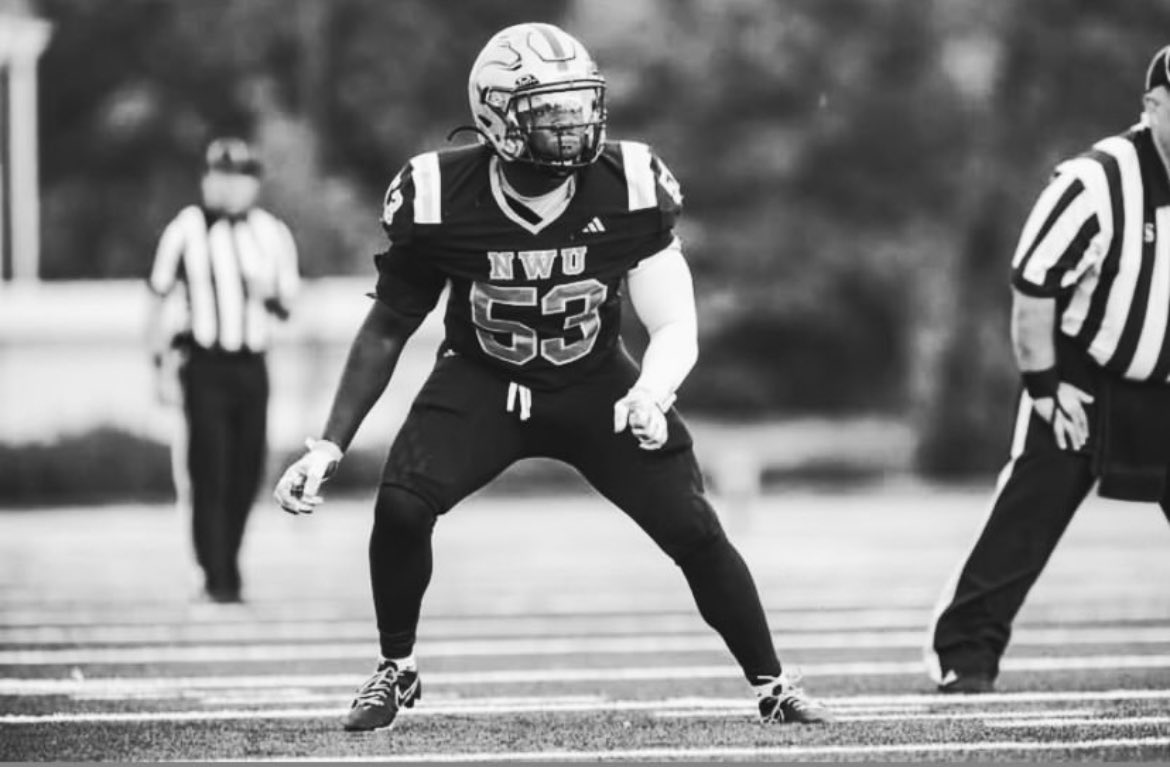 Keyshon__Warner's tweet photo. #AGTG After a great conversation with Coach DK I’m blessed to receive another offer from @NEWesleyan https://t.co/djuYLwAAgU