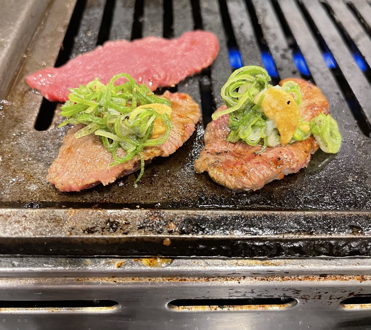 MK25885585's tweet photo. 昨日は初ハラミ刺【焼肉ホルモン 多喜万 東住吉店 】 https://t.co/lUGtnusQpM