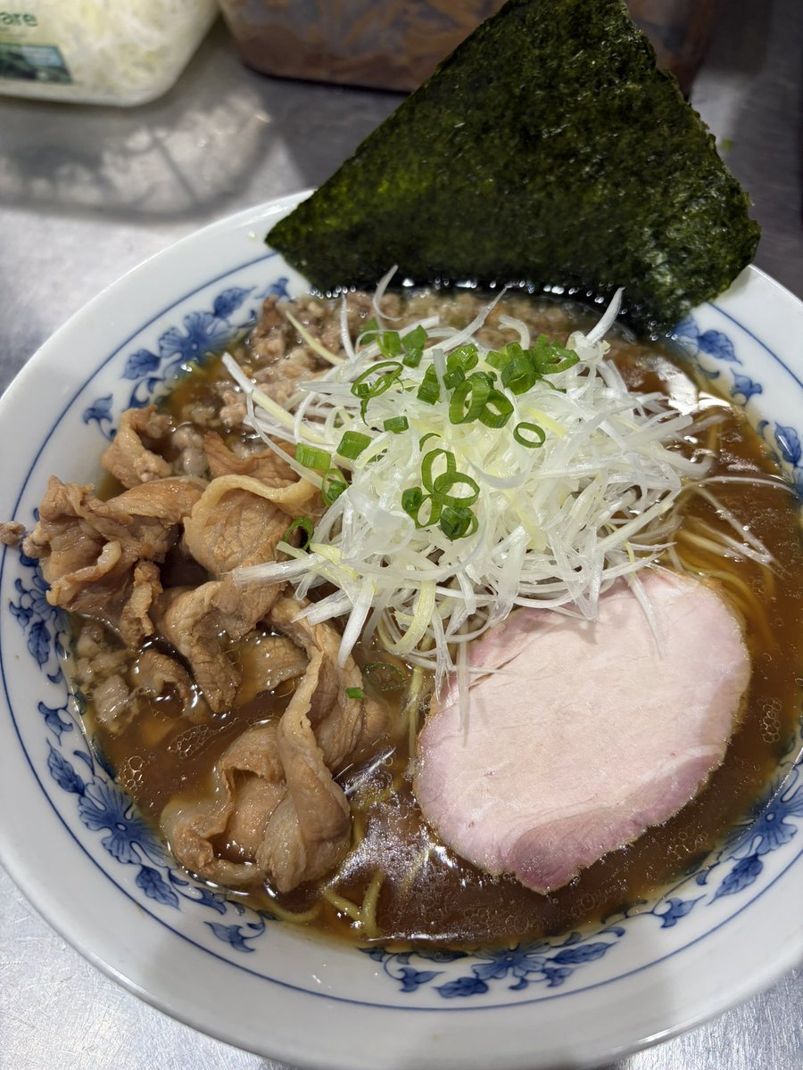 Fukumenhana2015's tweet photo. おはようございます。

第3土曜日の今日は悪だくみです、昨日のしじみのスープをベースにしじみやカキなどを追いました。

通常のラーメンはありません‼️

特別な訓練を受けたお客様のご来店お待ちしてます。

本日もよろしくお願いします。 https://t.co/3287Wrgwlb