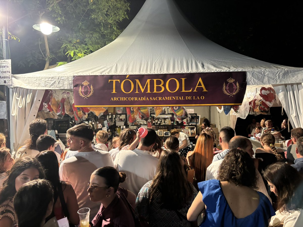 jlsanzalcalde's tweet photo. Maravillosa noche de verano junto a los hermanos de la @hermandaddelao en su gran #TomboladelaO

40 años como evento imprescindible del calendario de Triana y base de su maravillosa obra social Esperanza y Vida.

Un año más y que sean muchos juntos. https://t.co/q0GxfYrzR9