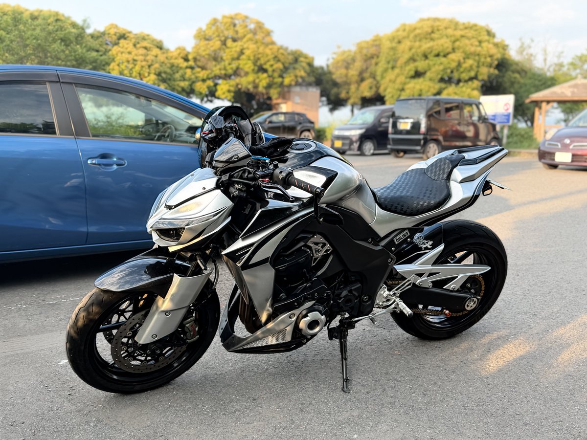 siroi6R's tweet photo. あんま車動かしたくないので明日バイク案件ないすか https://t.co/c8PhCIalXA