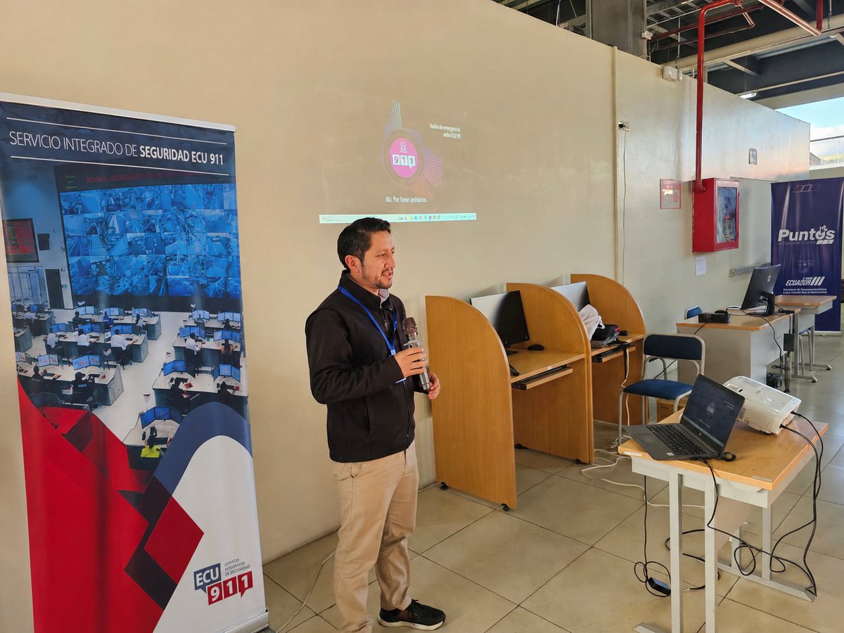ECU911Ambato's tweet photo. 📍 #Salcedo | Este 19 de junio, personal de Vinculación del @ECU911_ realizó una jornada de socialización sobre el #BotónVioletaECU911 🟣 y la gestión de emergencias que desarrolla el Servicio Integrado de Seguridad ECU 911, dirigida a los comerciantes del Mercado Central de Salcedo.

🤝 La actividad se desarrolló gracias a la invitación del Consejo Cantonal de Protección de Derechos de Salcedo, con el objetivo de fortalecer el conocimiento ciudadano sobre las herramientas tecnológicas y servicios disponibles para la atención oportuna de emergencias.