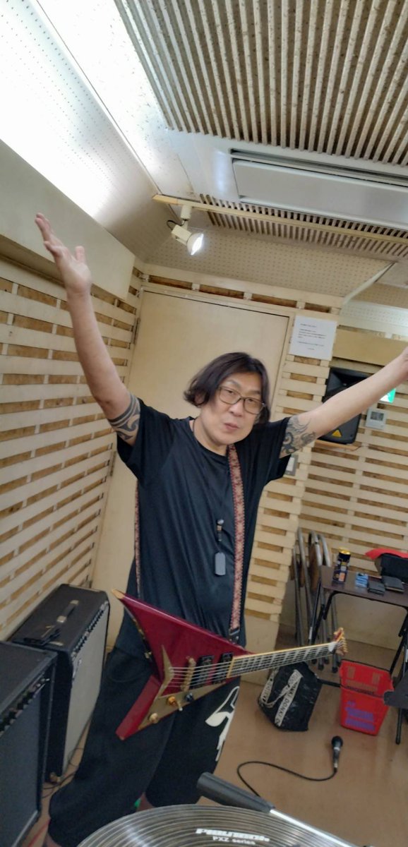 kicsey's tweet photo. 先日ガスト着席後いきなりベースが、やっぱ松屋にしない？牛丼にゴマドレかけると激ウマだよ！って急に熱弁して来たwwまあ、着席してるから移動しなかったがw
本当は本日のチートデイはあまり行かない大手ラーメンチェーン行こうと思ってたが、気になり松屋へ。
う〜ん、まあ旨いけどウ〜ンだったw https://t.co/TffpLeC3no