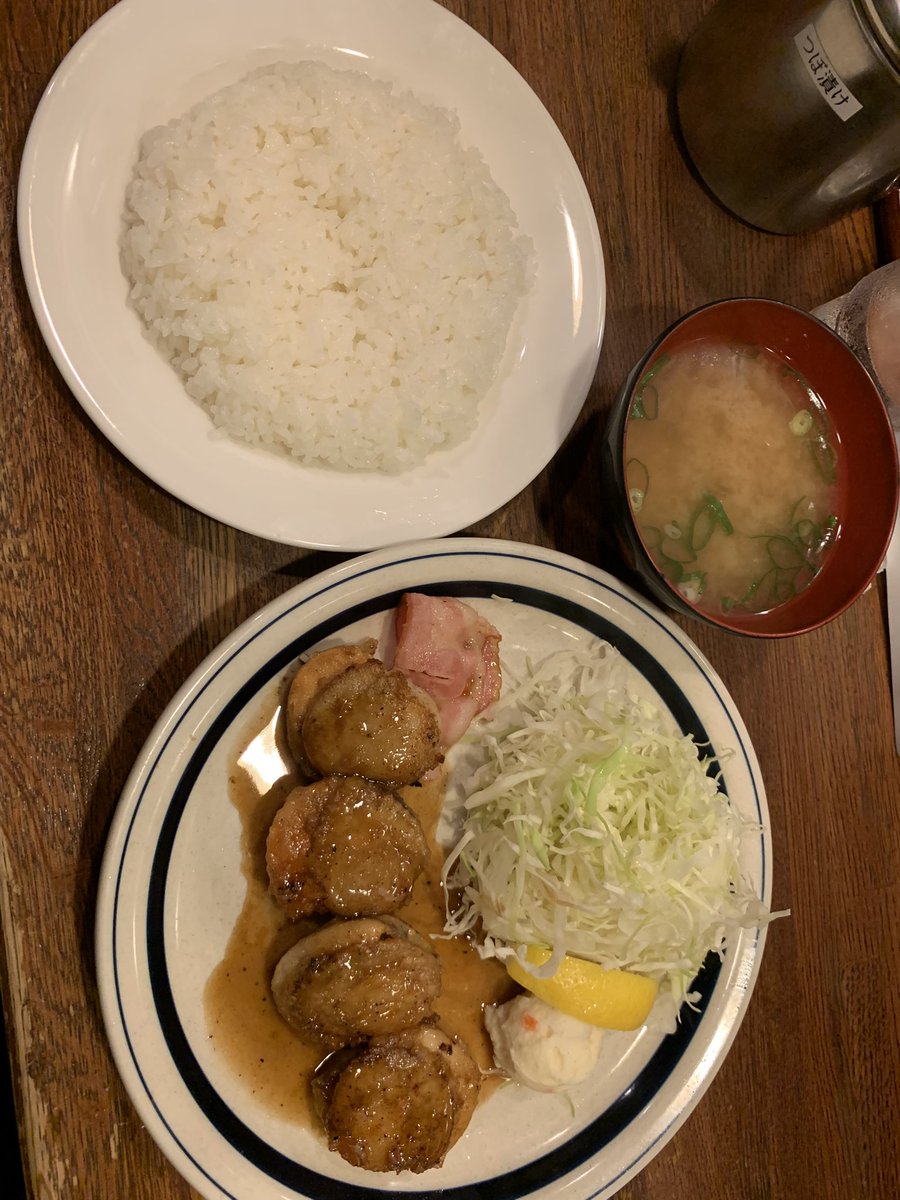uraxmax's tweet photo. ホタテバター焼定食@かつれつ四谷たけだ
牡蠣25〜26シーズンはカキバターを8回食べて終了。
約2ヶ月経って洋食エリーゼ期間限定メニューを食べに今夜来てみた。なんと、行列なしで入れた。ホタテバターも美味いね。 https://t.co/m70Jc9hn4K