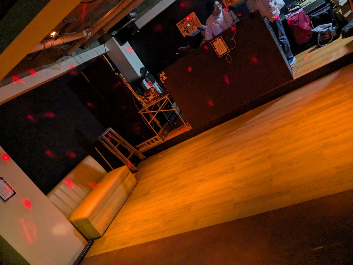 da_cham0w0pqvV's tweet photo. 14時から本編開始ー(ㆁωㆁ*)🎉

…ですって(๑´ڡ`๑)🍻

#えすらん https://t.co/lRfzLVWrzP