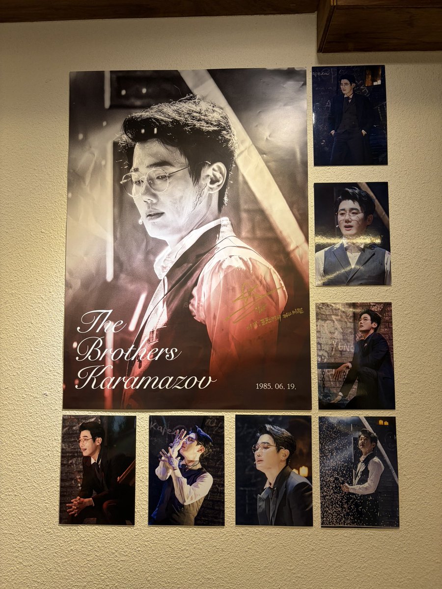 hoou614's tweet photo. #spotlight_on_yoo
#무대위와_무대아래_모든_유승현
#유승현_모든_무대의_관객이_될게

포스터들이 정말 이뿌다 👀
작품에 맞게 영화 포스터처럼 꾸며주셔서 빤히 보게 되는 •••💙 https://t.co/SFltbIRH3Z