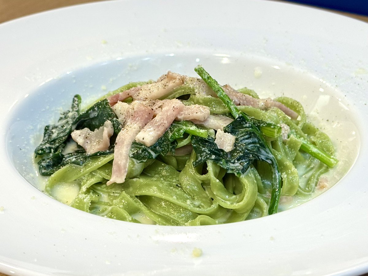 RASA_BlueSphere's tweet photo. 子供達を連れてランチ。
・ノルマンド(ガレット)
・ベーコンとほうれん草のクリームソース(生パスタ)
・ホットドック
・さつまいもスティック（ハニーマヨ）
・デルフィスブレンド
・フルーツティー
・ミニジェラートセット
など。
フルーツティーとさつまいもスティックもオススメ。
#CafeDelphis https://t.co/jiMKl5tEK9