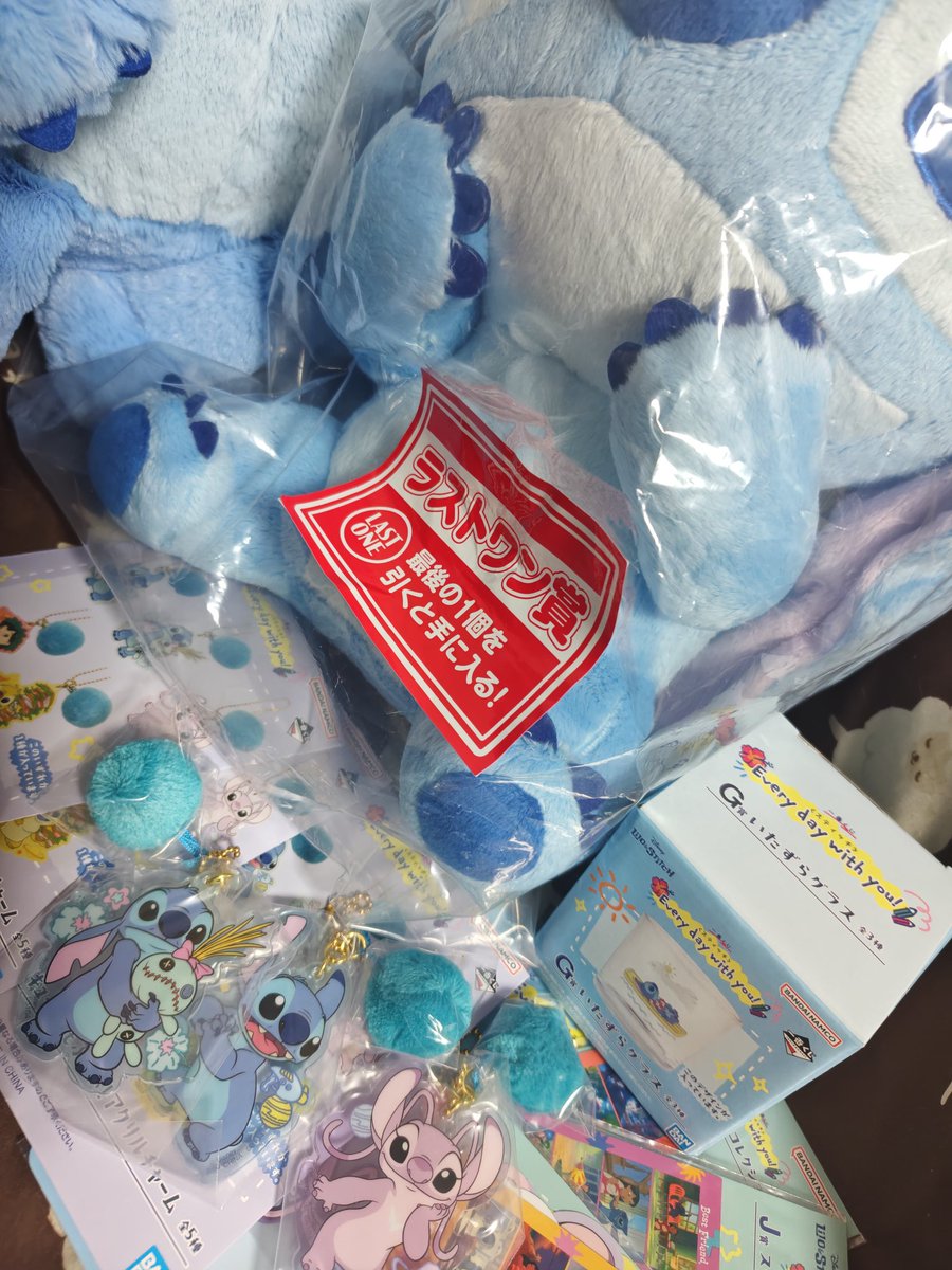nnn_idv's tweet photo. え！！！嬉しすぎる✨
これでラストワンはあつくないですか！！！
スティッチ一番くじ優勝です🔥 https://t.co/cb1IdLhjqA