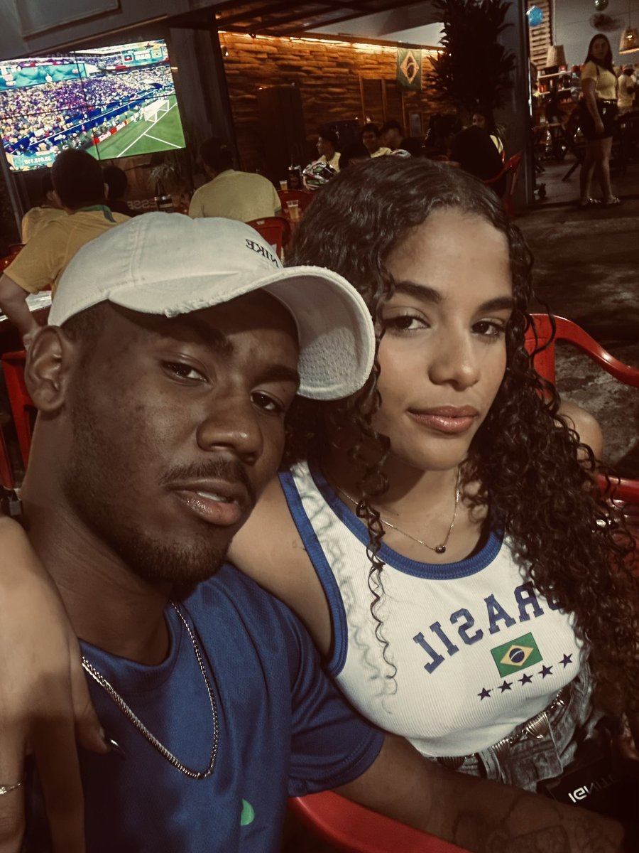 Chrysxx_erick's tweet photo. Primeira copa do mundo juntos ❤️ https://t.co/A7EQnLyUGd