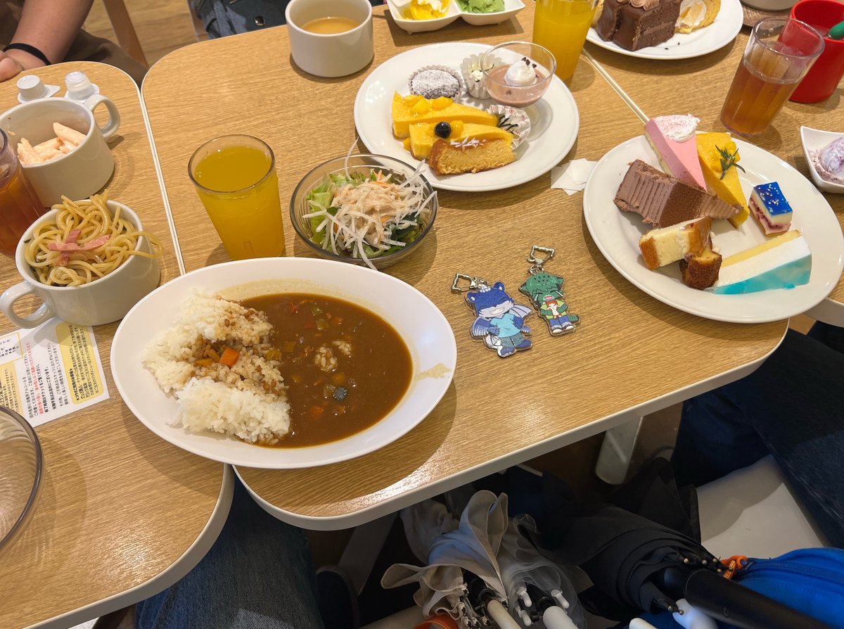 BCmituki's tweet photo. スイパラ来てるよ https://t.co/HB8fIk163g