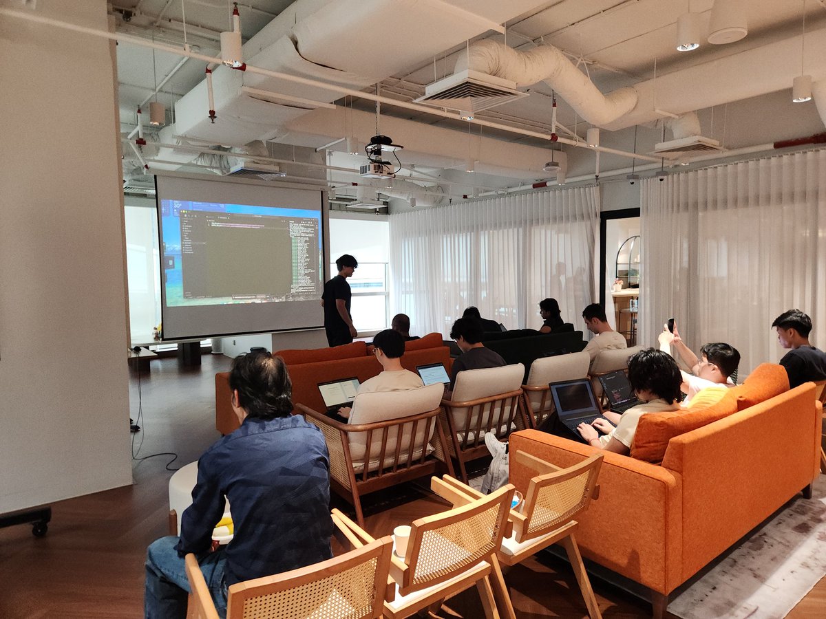 0x_idkcrypto's tweet photo. great turn out at the @terminal3io x @KrackedDevs meetup yesterday! https://t.co/yQ7yCHJsNJ