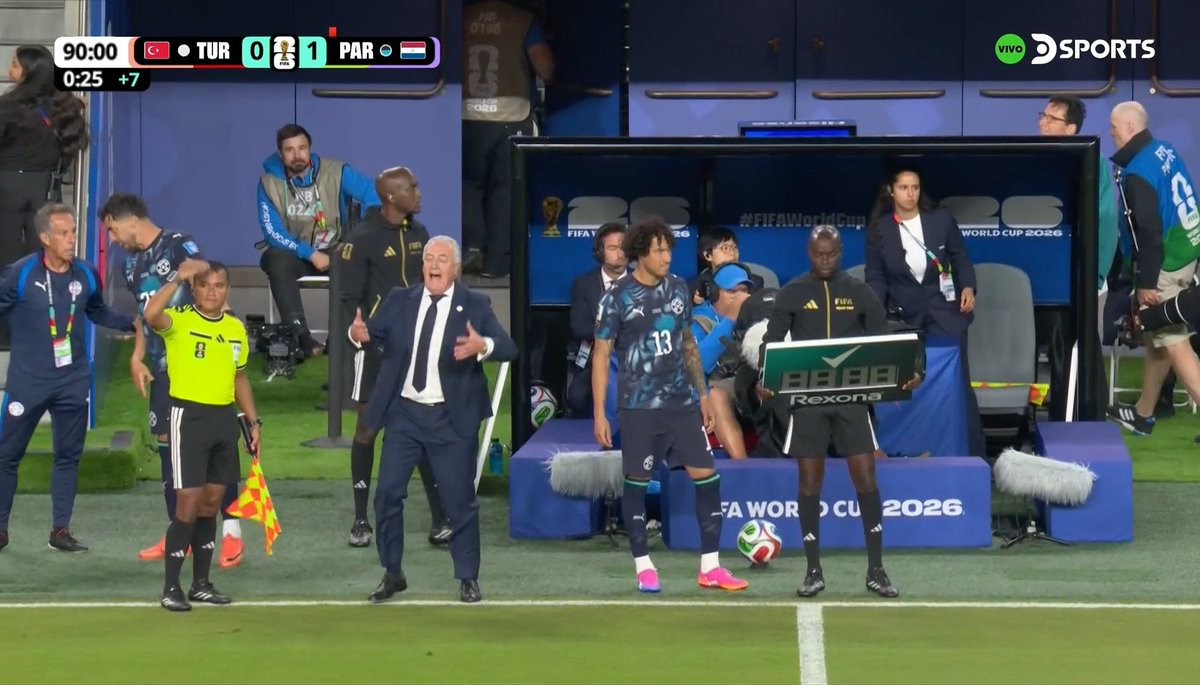 LocuraGranate_'s tweet photo. Debuta José María Canale en el Mundial. 🇱🇻🇵🇾 https://t.co/J18X4JdvFH