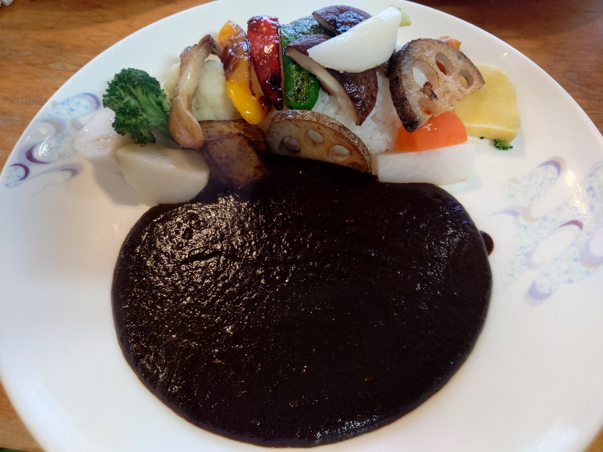 Ryback_Curry's tweet photo. 本日6月20日は通常営業です

ジメジメしてますね。梅雨ですか

じゃあカレーでさっぱりしますか
当店のカレーは美味なることこの上なしなれば至上のカレー体験をもたらし健康に寄与します

じゃあ食べなきゃだ。美味しいんですよ？

よろしくお願いいたします
#カレー #鴨川市 https://t.co/1t6mAQwk2a