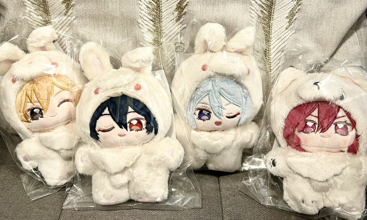 Nekosuke19's tweet photo. いつぬい届いた〜〜〜〜〜😭可愛すぎる
ピアス確認したけど確かになかった…が、毛量エグめで見えなくね？？？？？となり特に交換しない事にした🙋‍♀️
それよりもホクロに驚き感動した🫨🫨🫨 https://t.co/gWOACQWpZ7