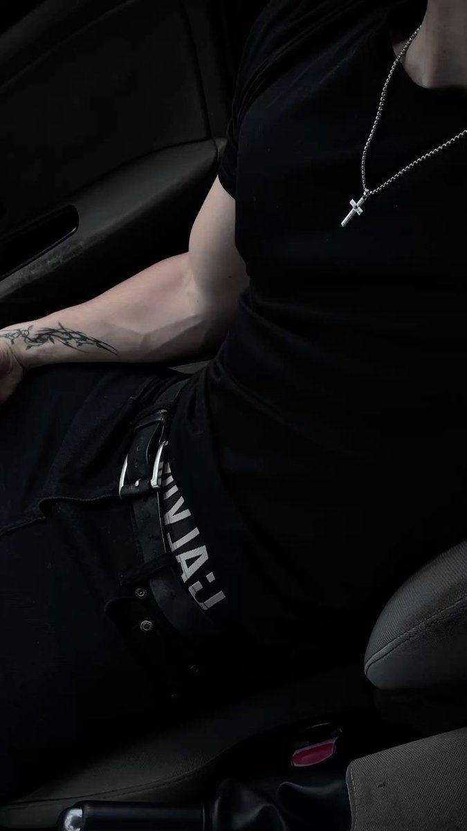 Travis˚.⋆ tweet media