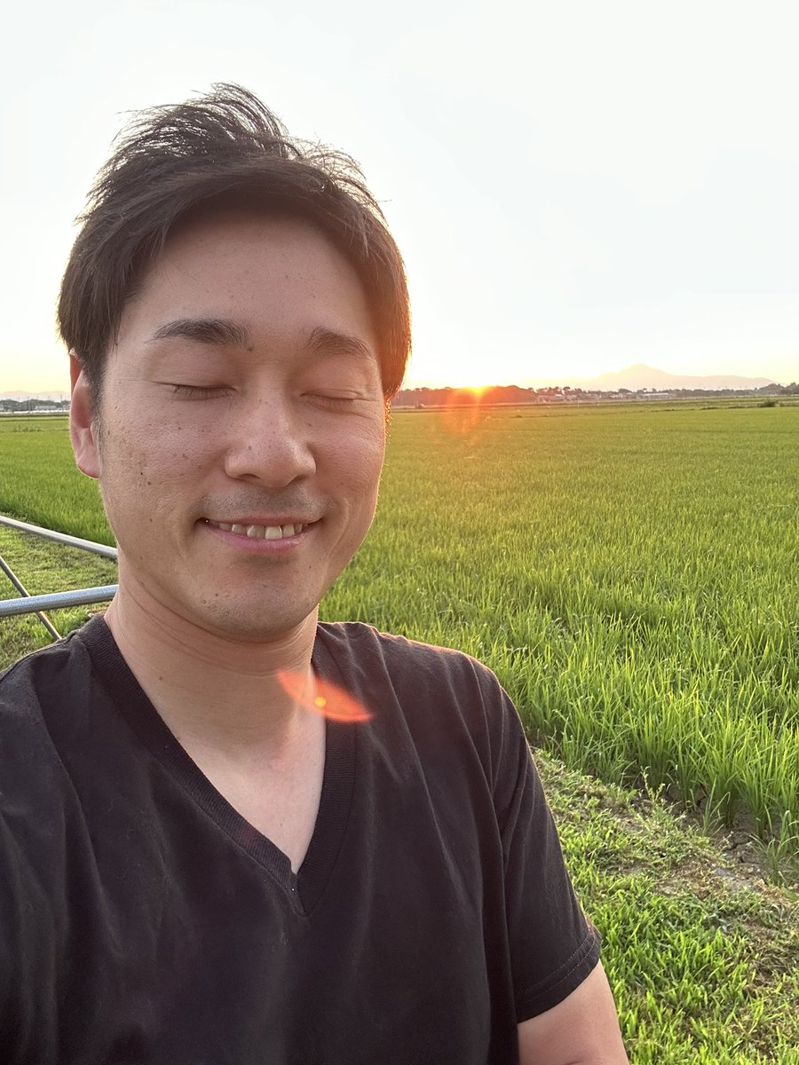 lisnap_doi's tweet photo. 高島市の名産品

＼アドベリー(ボイセンベリー)／

の収穫に参加させてきた��！
涼しい朝5時集合で笑

アントシアニンや葉酸が豊富で抗酸化にも期待できるよ！

明日6/21(日)は
道の駅藤樹の里あどがわで
「2026アドベリー収穫祭」が開催
されます！
是非ドライブがてら高島へおいでや！おっきん！ https://t.co/WxubpckwPS