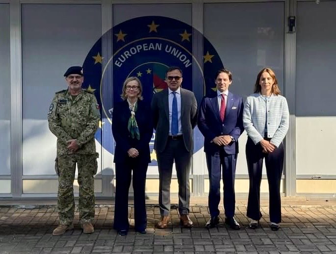 CCordeiro_EU's tweet photo. It’s always a joy to return to Mozambique! This week’s working visit gave me the chance to reconnect with government counterparts and local actors, with productive discussions on strengthening the partnership with the EU. Khanimambo! 🇲🇿🇪🇺@EUMAMMozambique @EUinMoz 
#EUMozambique https://t.co/68mb9Mz9T3