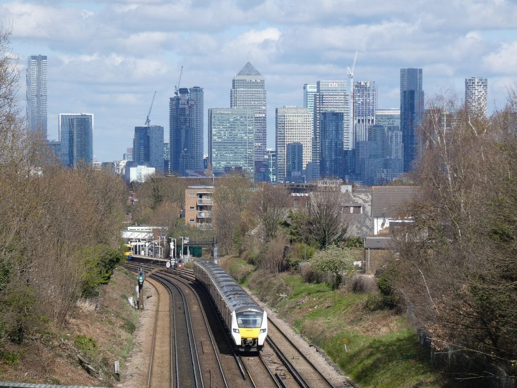 JoeBrownLondon's tweet photo. #OnThisDay 10 years ago the Class 700 Siemens Desiros were introduced into passenger service on the Thameslink Bedford to Brighton service. 700141 heads a down service having just passed Brockley, I took this for the London Railway Atlas 6th edition cover https://t.co/EreDoCrCrk https://t.co/oVtTwdNDt2