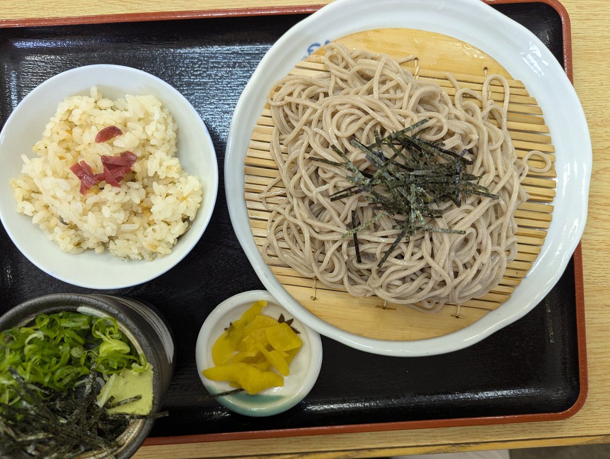 ASingsingsing's tweet photo. 今日の混ぜご飯は🐟️ https://t.co/b8kpMopl96