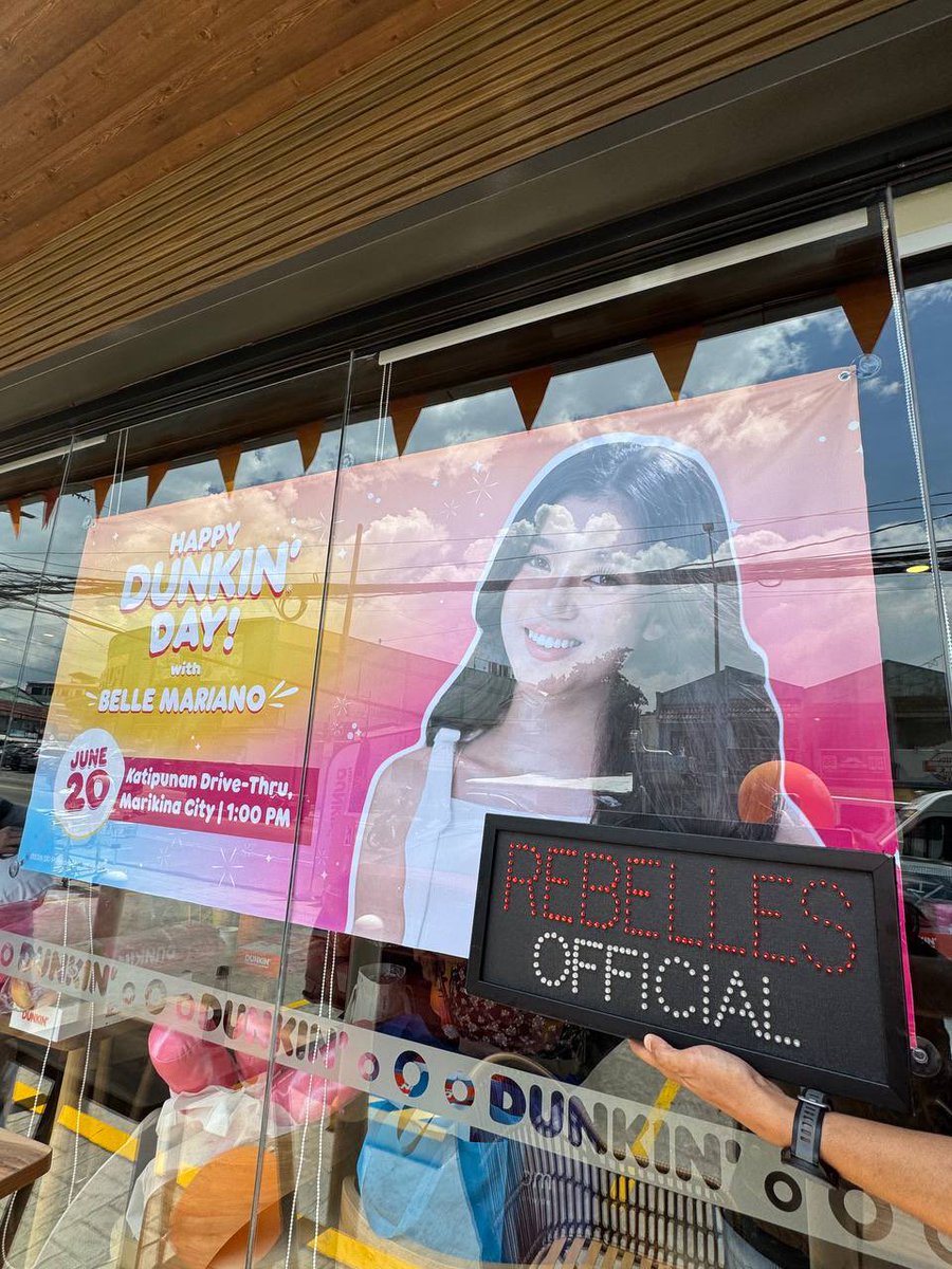 ReBELLEsOFC's tweet photo. The ReBelles have arrived and the excitement is definitely in the air! 🧡🩷

We can’t wait to see you, @bellemariano02, and celebrate Dunkin’ Day together. Here’s to making sweet memories, sharing smiles, and enjoying this special day with everyone. 🫶🏼

#BelleMariano_DunkinPH #DunkinPHDay